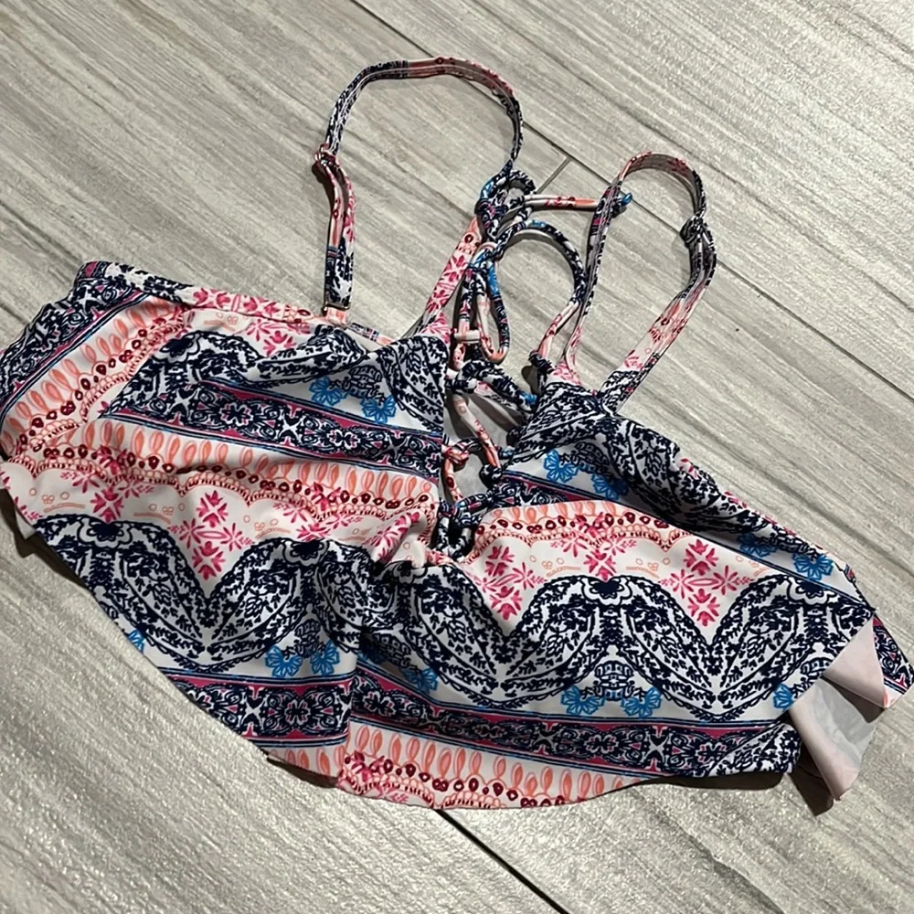 Bikini - Picture 2 of 6